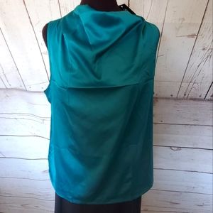 Kara and Kate satin sleeveless blouse emerald green size XL